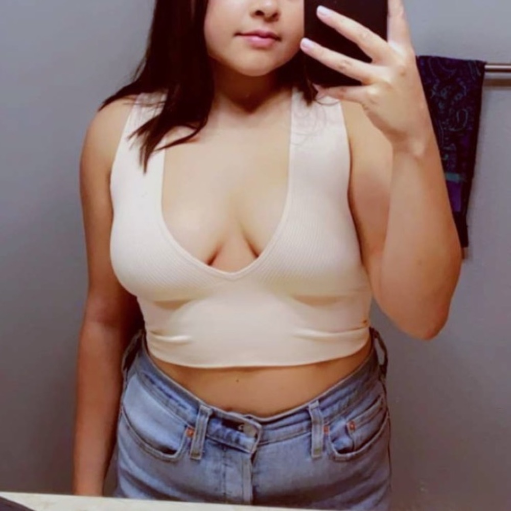 Out From Under Hailey seamless plunging Bra Top